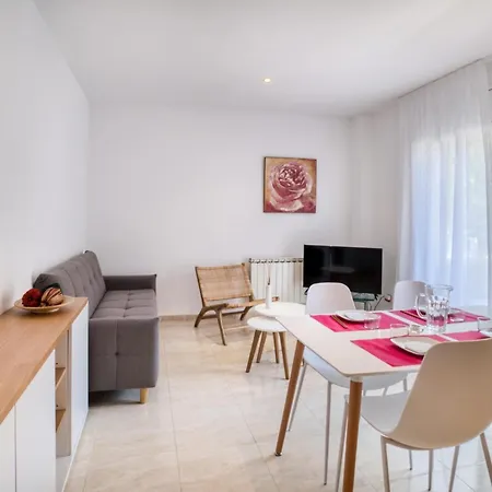 Centrico En S'agaro Con Balcon Y Estacionamiento - Es-298-28 פלטחה ד'ארו